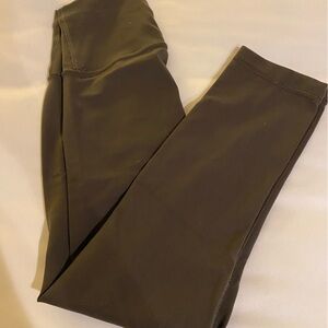 Size 2 Lululemon winder train 23” leggings